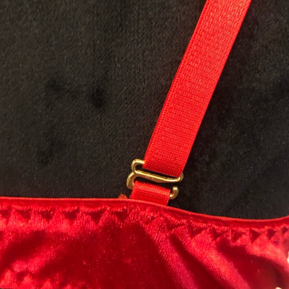 Santa Baby Red Fur Lined Multi Way Bra size XL - Picture 2 of 8